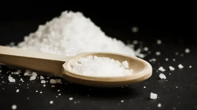 Врач Александр Мясников: чрезмерное потребление соли приводит к раку желудка
