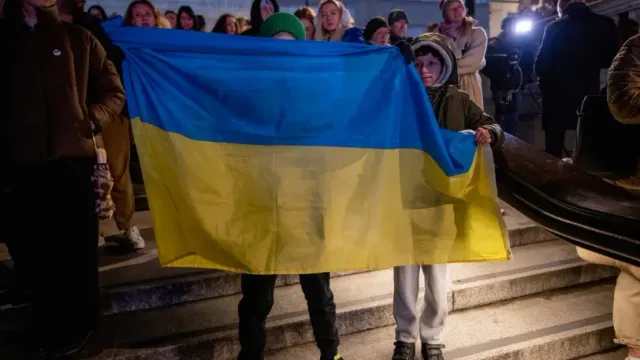 На ассамблее ОБСЕ потребовали убрать украинский флаг, назвав его тряпкой