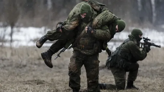 Солдаты ВСУ подписывают согласие, что их тела бросят на поле боя