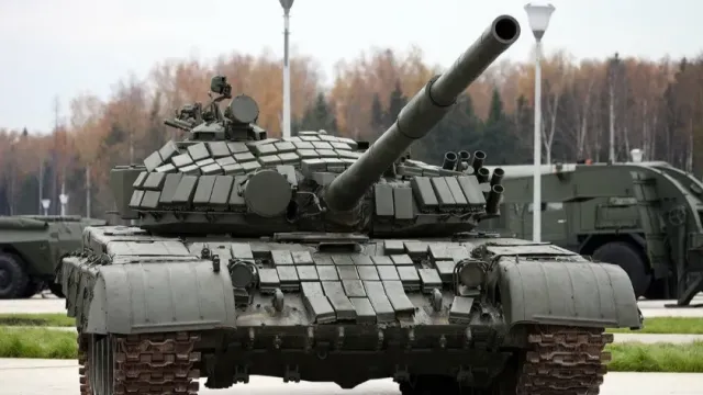 МК: У посольства РФ в Берлине установят в годовщину СВО на Украине российский танк T-72
