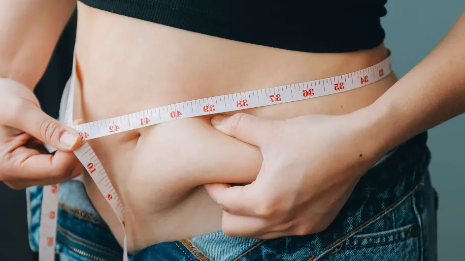 Стало известно, сколько россиян умирают из-за лишнего веса