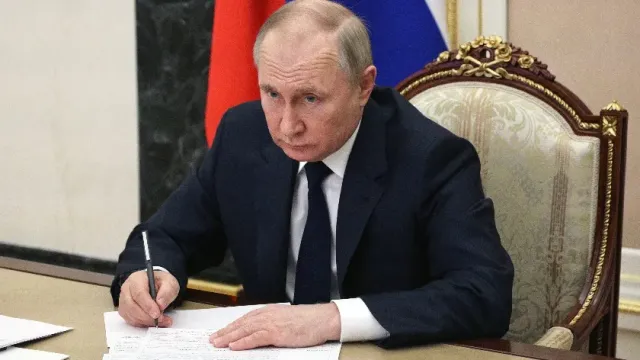 Президент Путин подписал закон об электронных повестках и реестре военнообязанных
