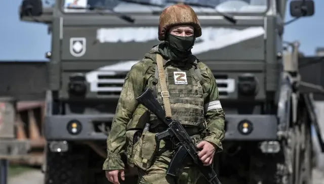 В Нижегородской области мужчину не взяли на СВО из-за татуировки с украинским трезубцем