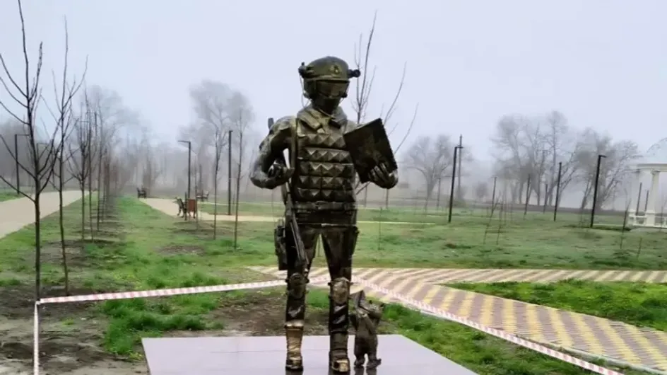 В Моздоке снесли памятник героям СВО после критики местных жителей
