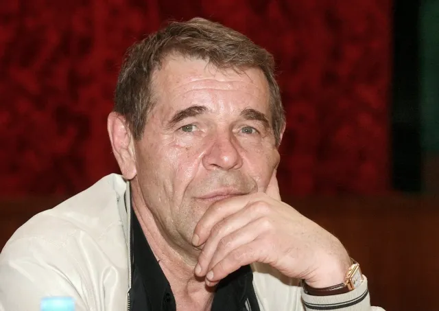 Сын актера Алексея Булдакова продал его однокомнатную квартиру в Рассказовке за 7 млн