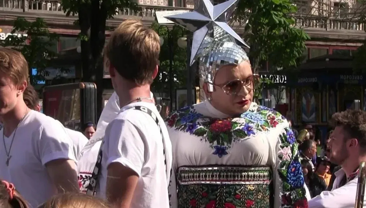 Сердючка замуж. Верка сердючка орел и решка. сердючка 2005.