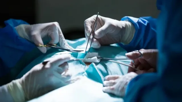 Хирурги прооперировали девочку, которая родилась с половым органом мальчика