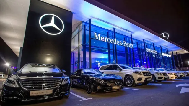 Mercedes-Benz отключил российских клиентов от своих сервисов