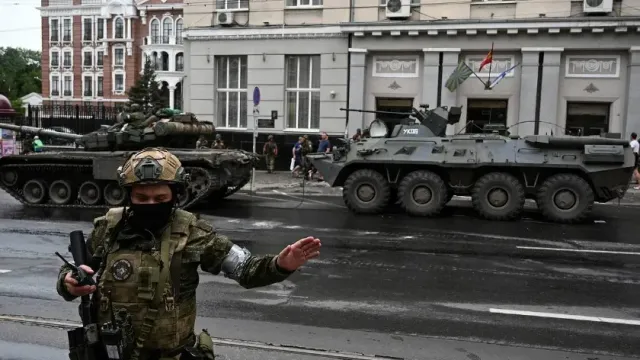 МК: Киевский режим посчитал военный мятеж Пригожина в России хорошим шансом для ВСУ