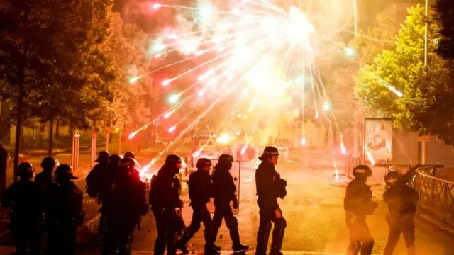 МВД Франции: более 700 человек задержали ночью в ходе беспорядков