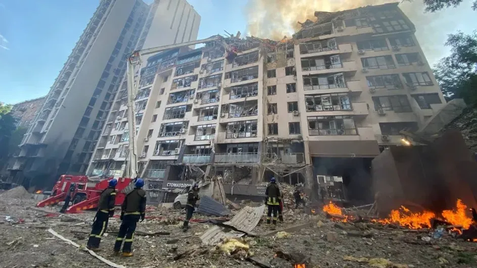 В Киеве повреждены два административных здания в центре города