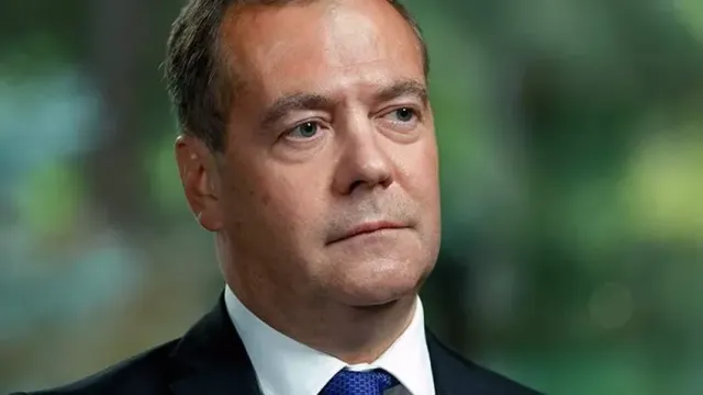 Медведев: Запад может просчитаться, что РФ не будет применять ядерное оружие