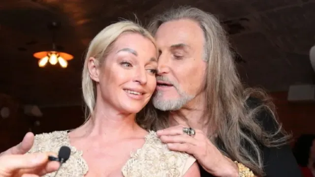 Артист Джигурда не стал таить, почему целовал Волочкову на видео