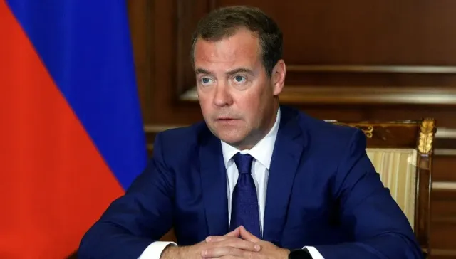 Медведев о врагах России после слухов о выдворении сына из США: Я их ненавижу. Они ублюдки и...