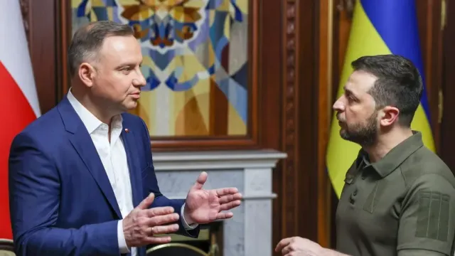 Владимир Зеленский сообщил об отмене границ между Украиной и Польшей