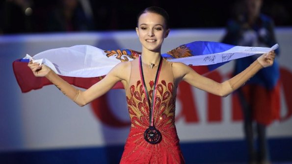 Олимпийская чемпионка Анна Щербакова покинула Россию: "Ну что. Я уже на месте"