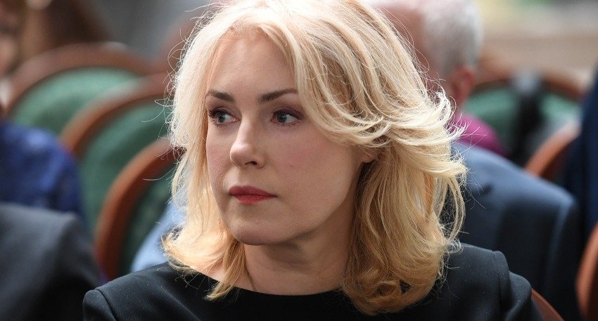 Мария Шукшина обрадовалась отмене спектакля с Юлией Ауг
