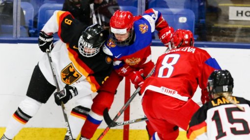 Хоккеистка Лариса Мишина заявила, что фигурное катание гораздо опаснее хоккея