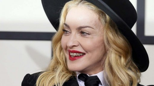 Певицу Мадонну заметили на свидании с молодым мужчиной