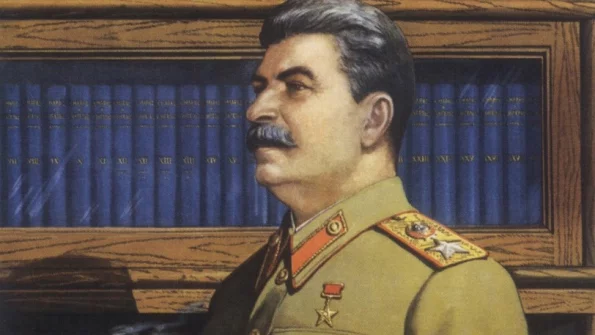 КПРФ просят возбудить дело против директора ГМИИ за сравнение Сталина с Микки-Маусом