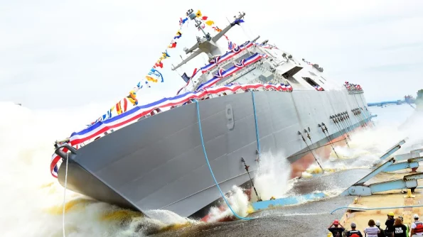 TopWar: В ВМС США сделали заявление о причинах и последствиях неудачного спуска на воду корабля USS Cleveland