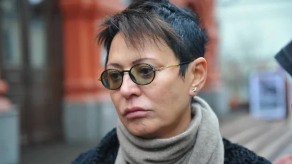 Из-за позиции по СВО в России повсеместно отменяют выступления  Ирины Хакамады (видео)