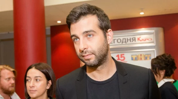 Оперный певец Ян Осин возмутился заявлением Урганта о возвращении на Первый канал