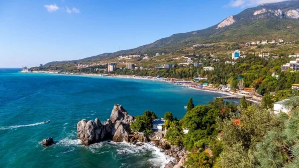 РИА Новости проинформировало, сколько стоит летний отдых на Черном море в РФ в 2023 году