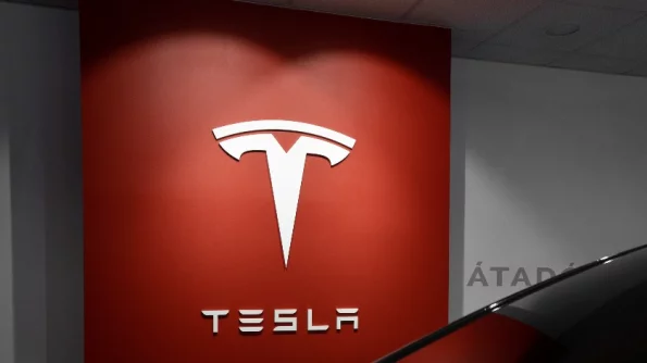 Bloomberg: Tesla вывела поставки на рекордный уровень после снижения цен на электрокары