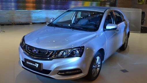 Китайская иномарка с пробегом стоит на 1,4 млн рублей дешевле новой машины