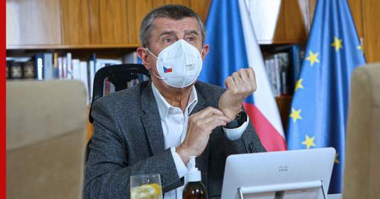 Чешский премьер-министр поблагодарил Словакию за высылку дипломатов РФ