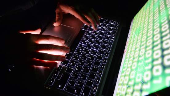 Эксперты предупредили россиян о готовящейся кибератаке на банковские счета в мае