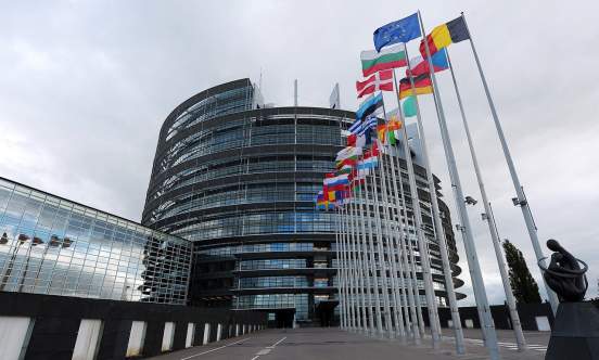 Европарламент внес в свою резолюцию отключение России от SWIFT