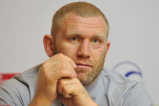 Боец Сергей Харитонов заявил, что намеренно набрал вес перед боем с Максвини