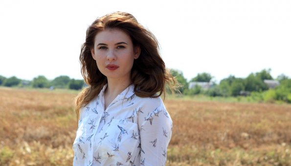 В Сети появились фотографии озорной и лопоухой звезды «Ералаша» Анны Цукановой