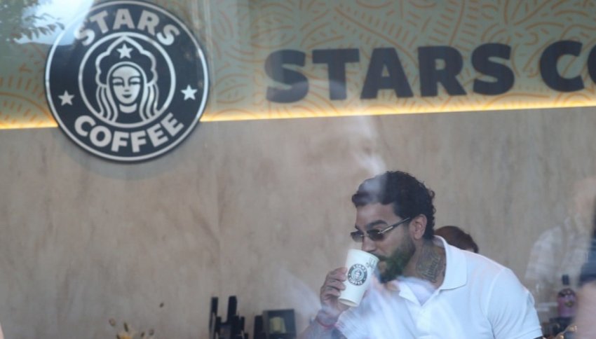 «Если взялся Тимати, то цены будут — космос»: в Москве открывается обновленный Starbucks