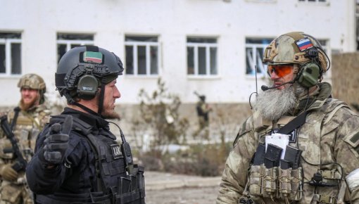 "СП": Спецназ "Кадыровцев" ВС РФ выбивают нацбатов из Северска