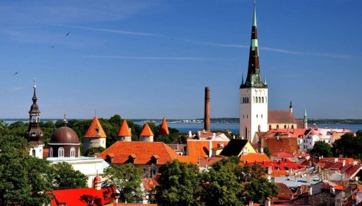Эстония смягчила ограничения на въезд для россиян
