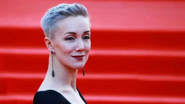 NEWS.ru показал, как выглядела Дарья Мороз и другие знаменитости на презентации Okko