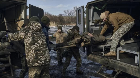 Разведчик США Риттер заявил, что Зеленский виноват в смерти 400 тысяч украинцев