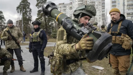 Подоляк признал, что Румыния оказывает Киеву значительную военную помощь