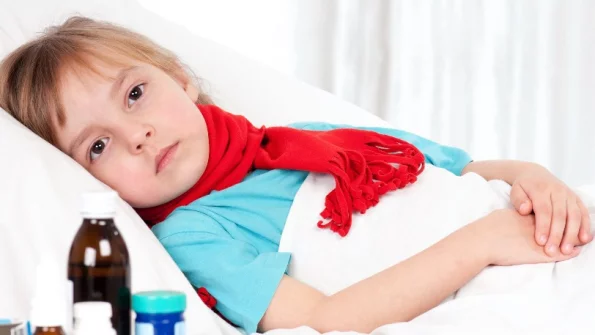 Назван витамин, который может снизить риск ОРВИ и острой пневмонии у ребенка