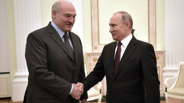 Лукашенко заявил о договоренности с Путиным по задержанным россиянам