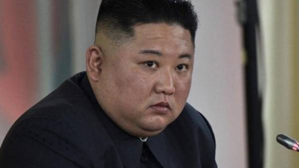 В Южной Корее заявили, что Ким Чен Ын впал в кому