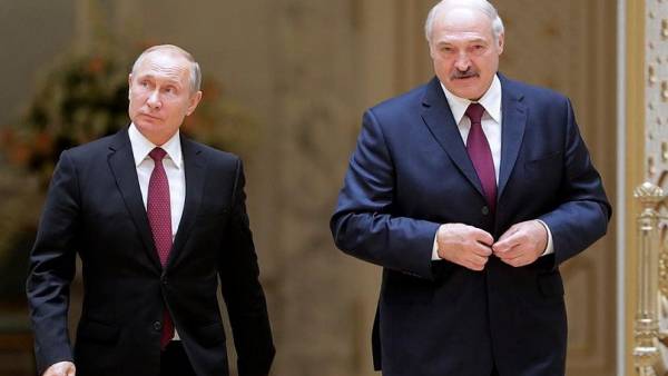 Путин и Лукашенко обсудили методы стабилизации обстановки в Белоруссии
