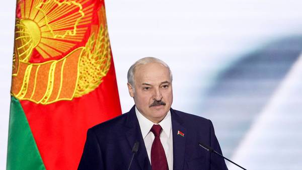 Лукашенко поручил пригласить в Минск генпрокуроров России и Украины