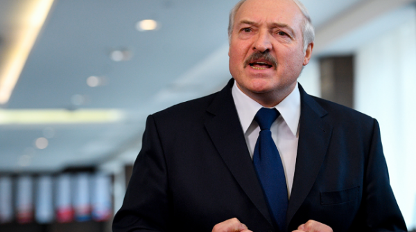 Лукашенко наградил большую группу силовиков медалями "За безупречную службу"