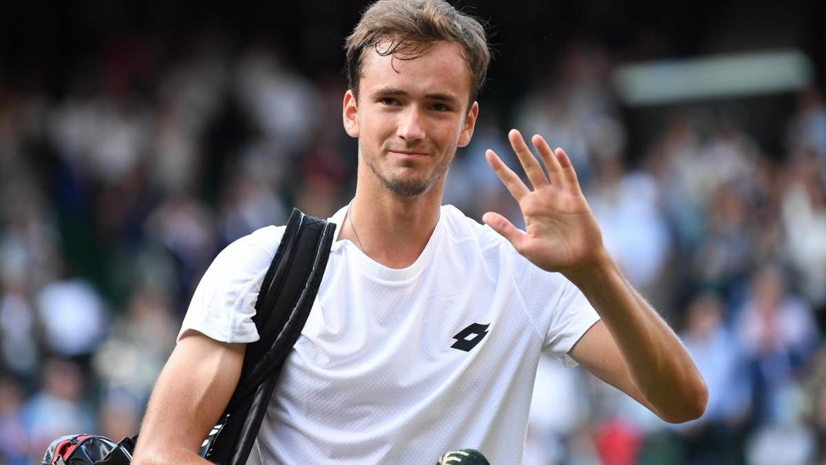 Российского теннисиста Даниила Медведева лишили прав в Монако