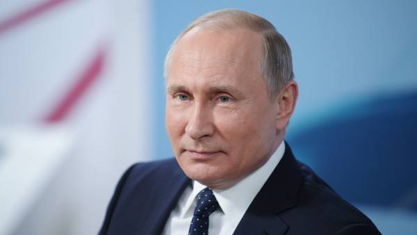 Путин увеличил зарплаты председателя СК и генпрокурора России