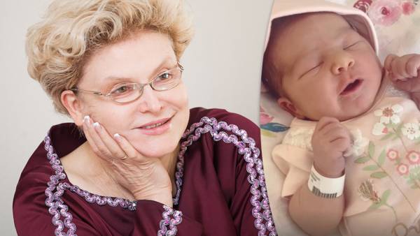 Елена Малышева стала бабушкой и показала новорожденную внучку